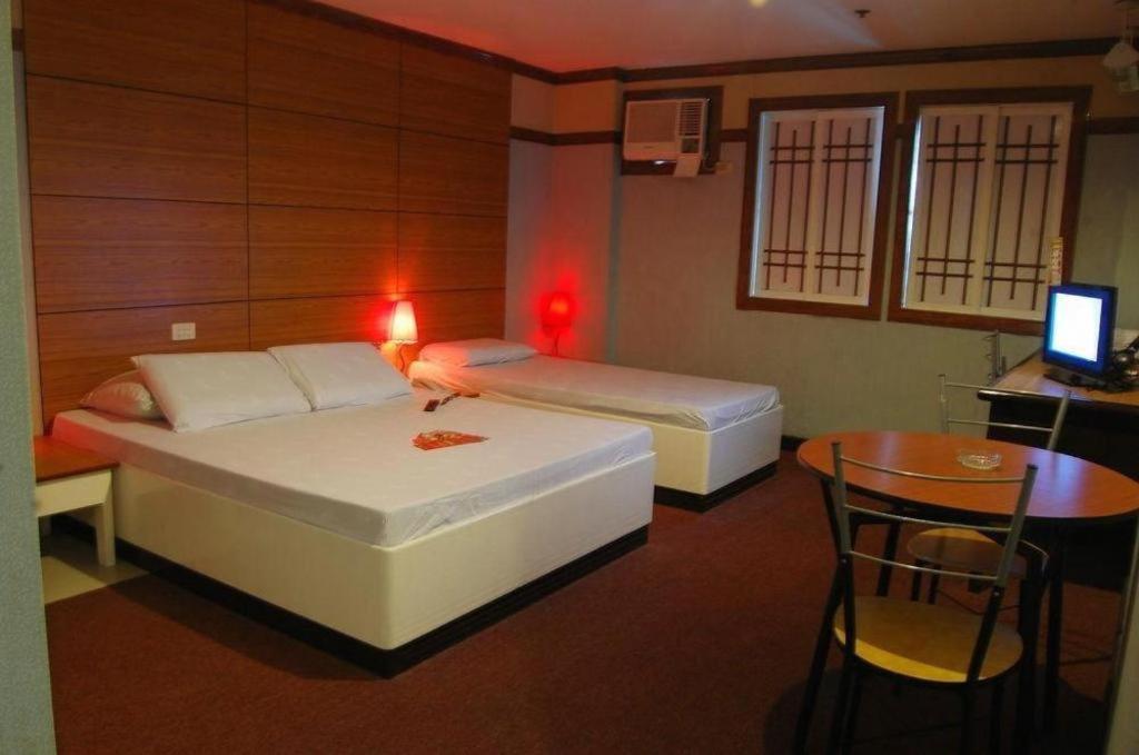 מנילה Hotel Sogo Sta Mesa מראה חיצוני תמונה