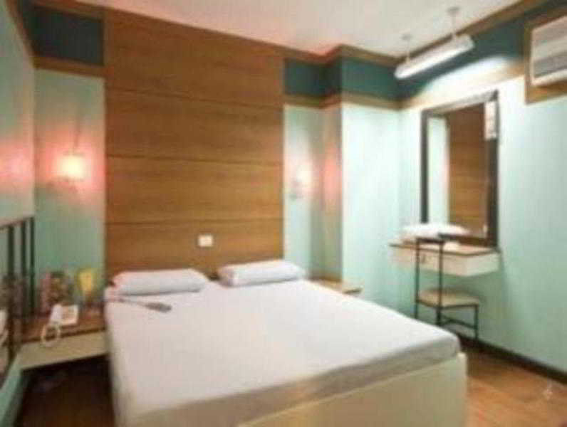 מנילה Hotel Sogo Sta Mesa מראה חיצוני תמונה