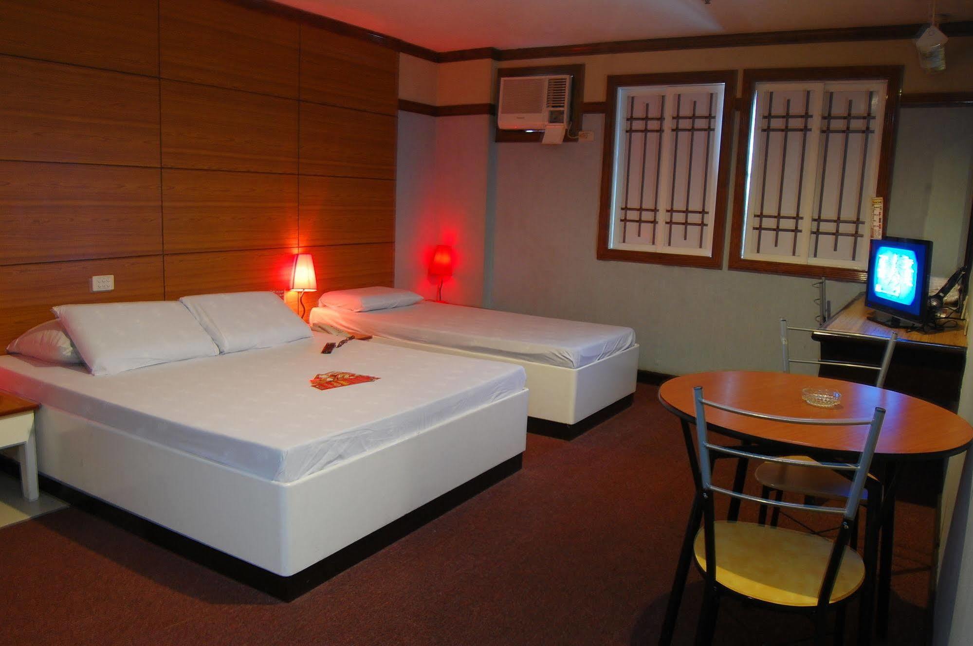 מנילה Hotel Sogo Sta Mesa מראה חיצוני תמונה
