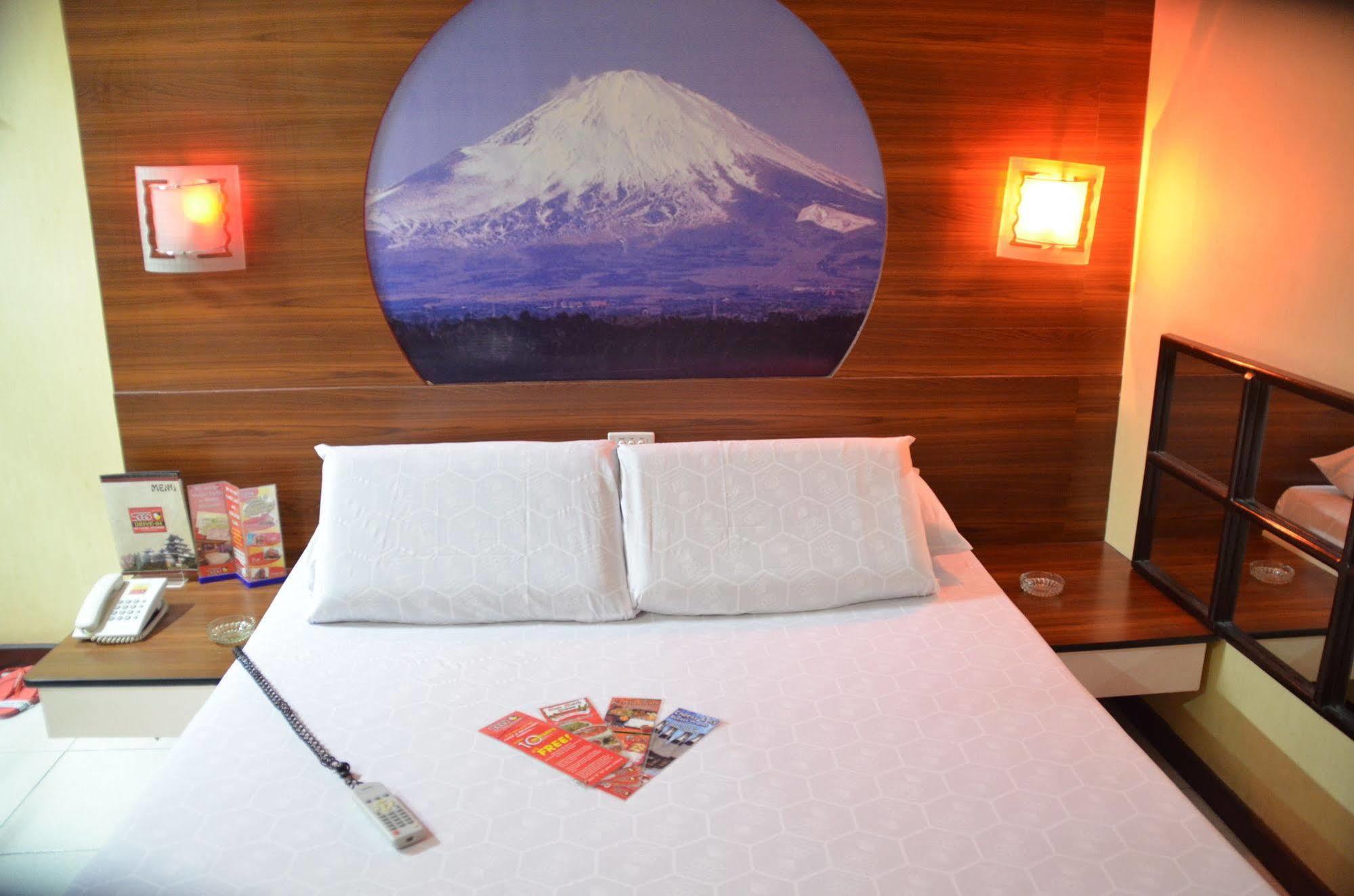 מנילה Hotel Sogo Sta Mesa מראה חיצוני תמונה